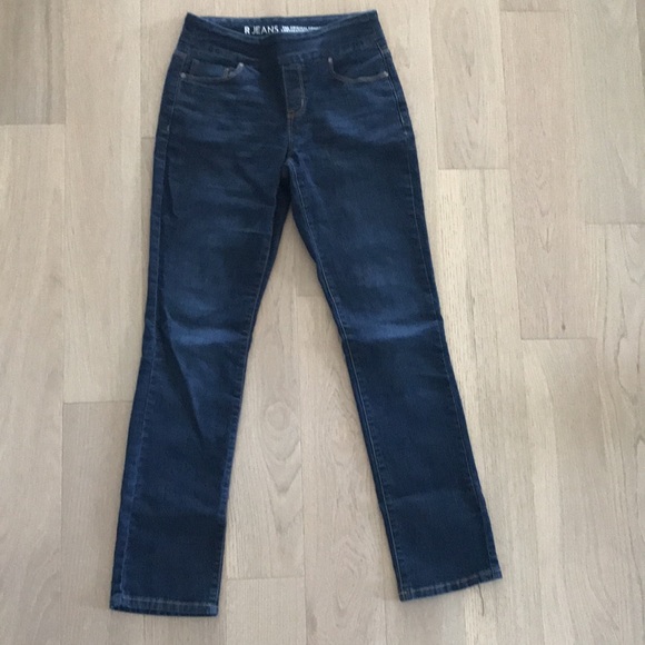 Jeans - Picture 2 of 3